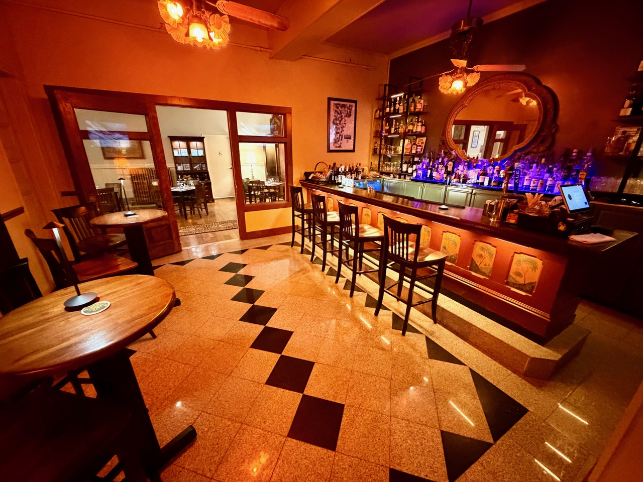 Bar service