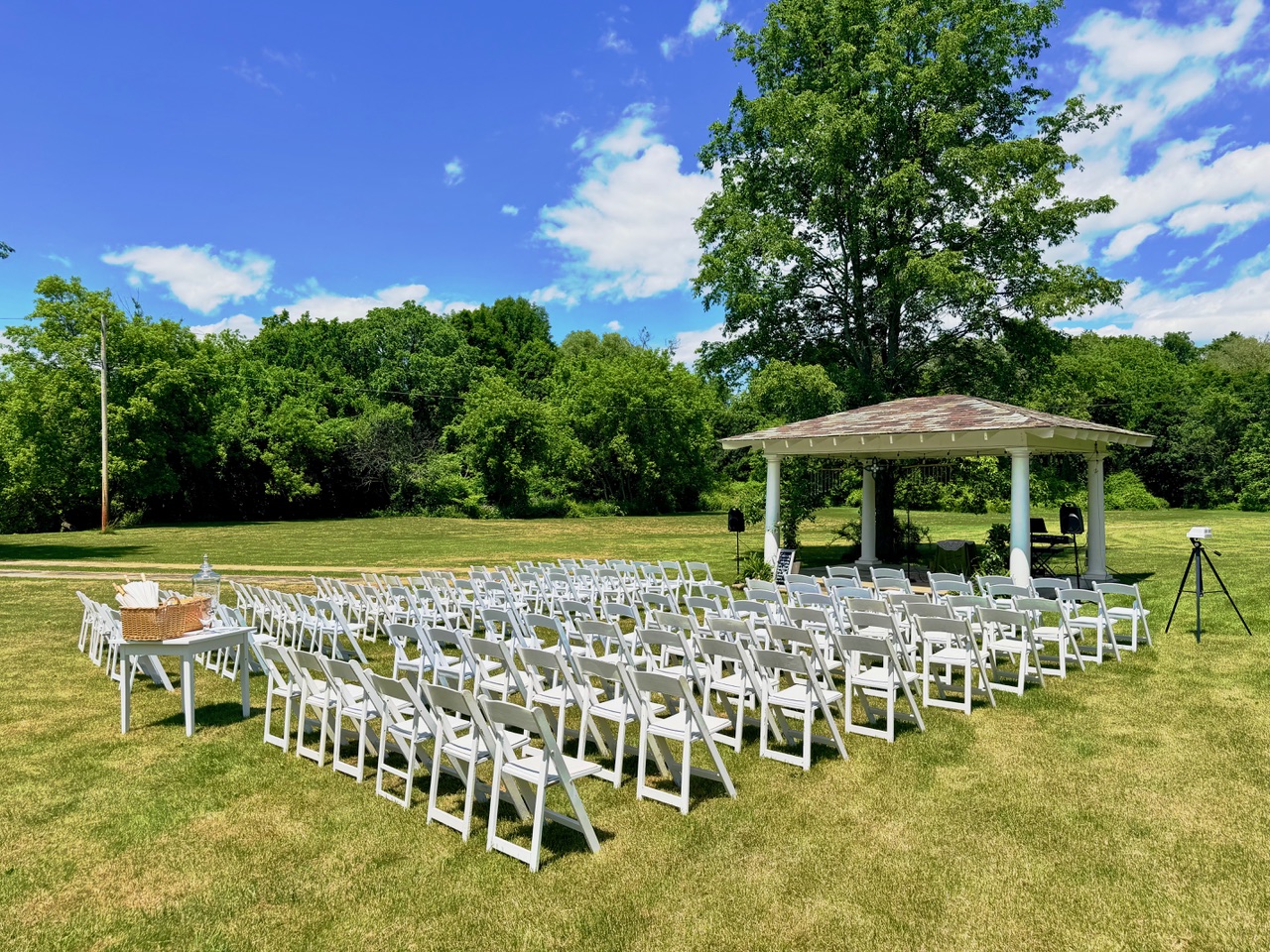 Outdoor wedding ceremony at the gazebo